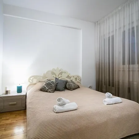 Angelina Lux With Garage Belgrad